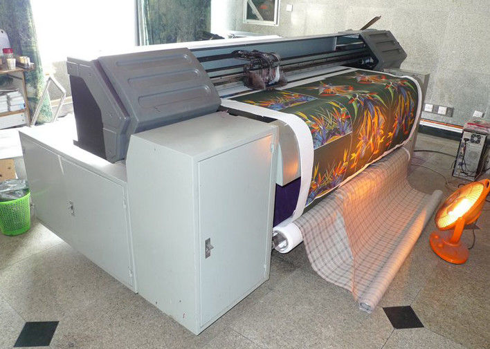Otomatis Belt Sistem Digital Textile Ink-jet Printer 1840mm Fabric Lebar
