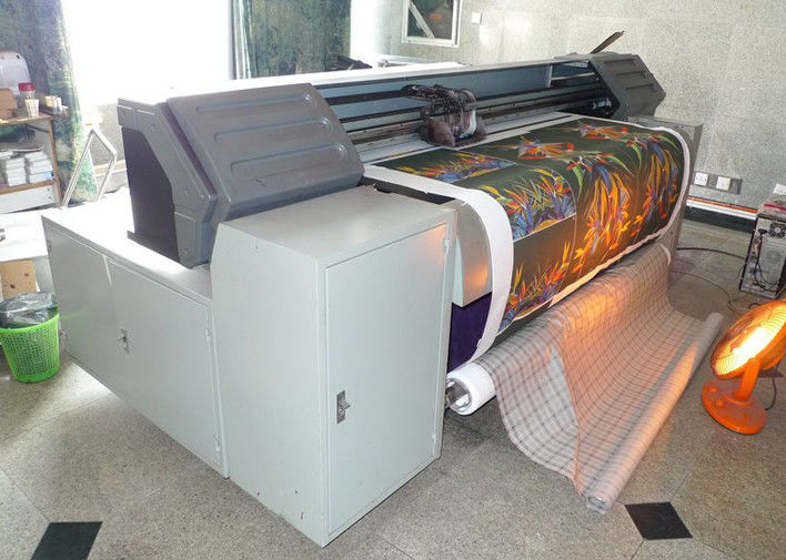 Tinggi Printing Speed ​​Digital Tekstil Belt Printer, Belt-makan Sistem Tekstil Ink-jet Printer